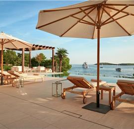 5 bedroom villa with infinity pool and sea views Hvar Town, sleeps 10